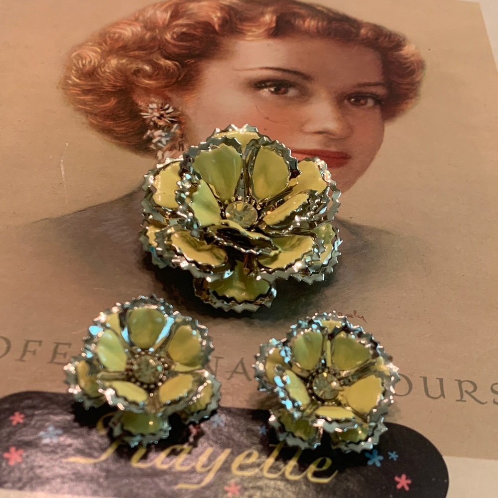 Vintage brooch and earring set